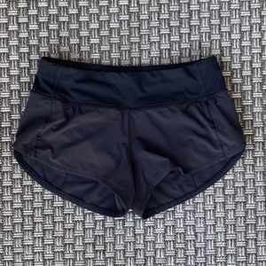 Lululemon Speed Up Low Rise 2.5" shorts size 2